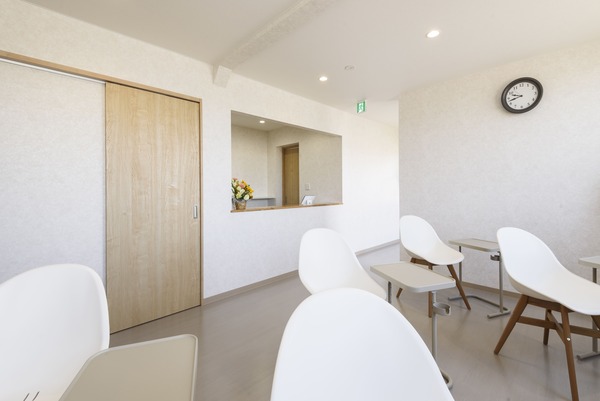 庄内プライベートクリニック 待合室